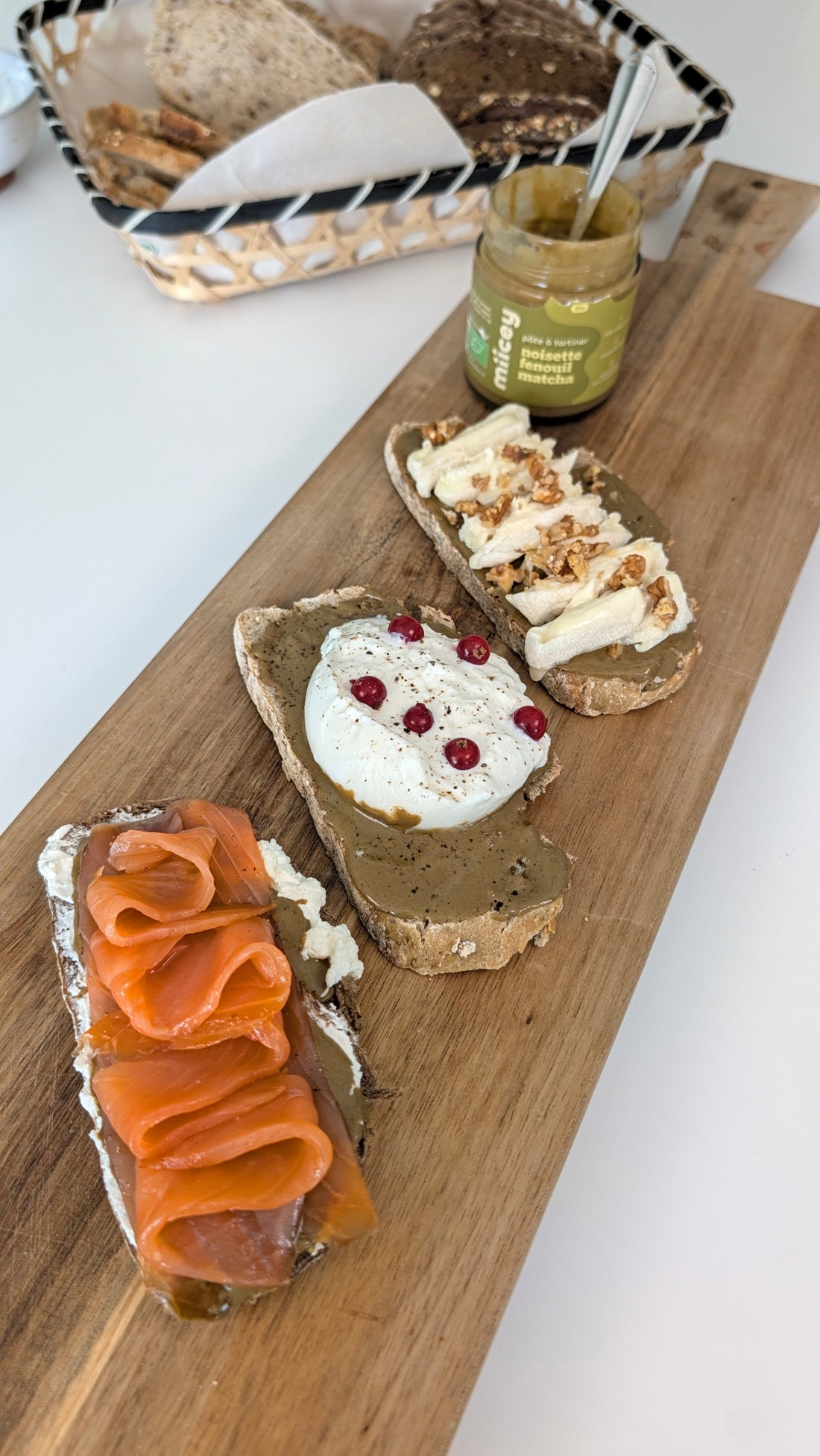 3 tartines apéritives Noisette · Fenouil · Matcha